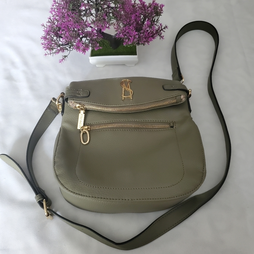 Steve Madden Crossbody Olive Bag.